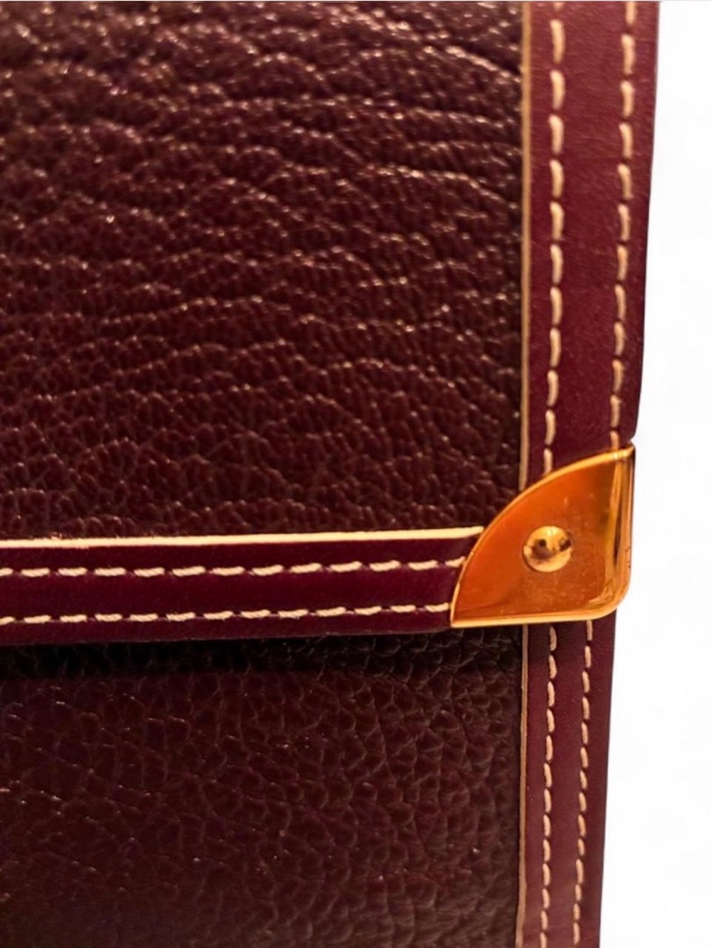 LV in MINT CONDITION - Vintage Louis Vuitton Suhali Porte Tresor Wallet in Prune - Picture 4 of 11
